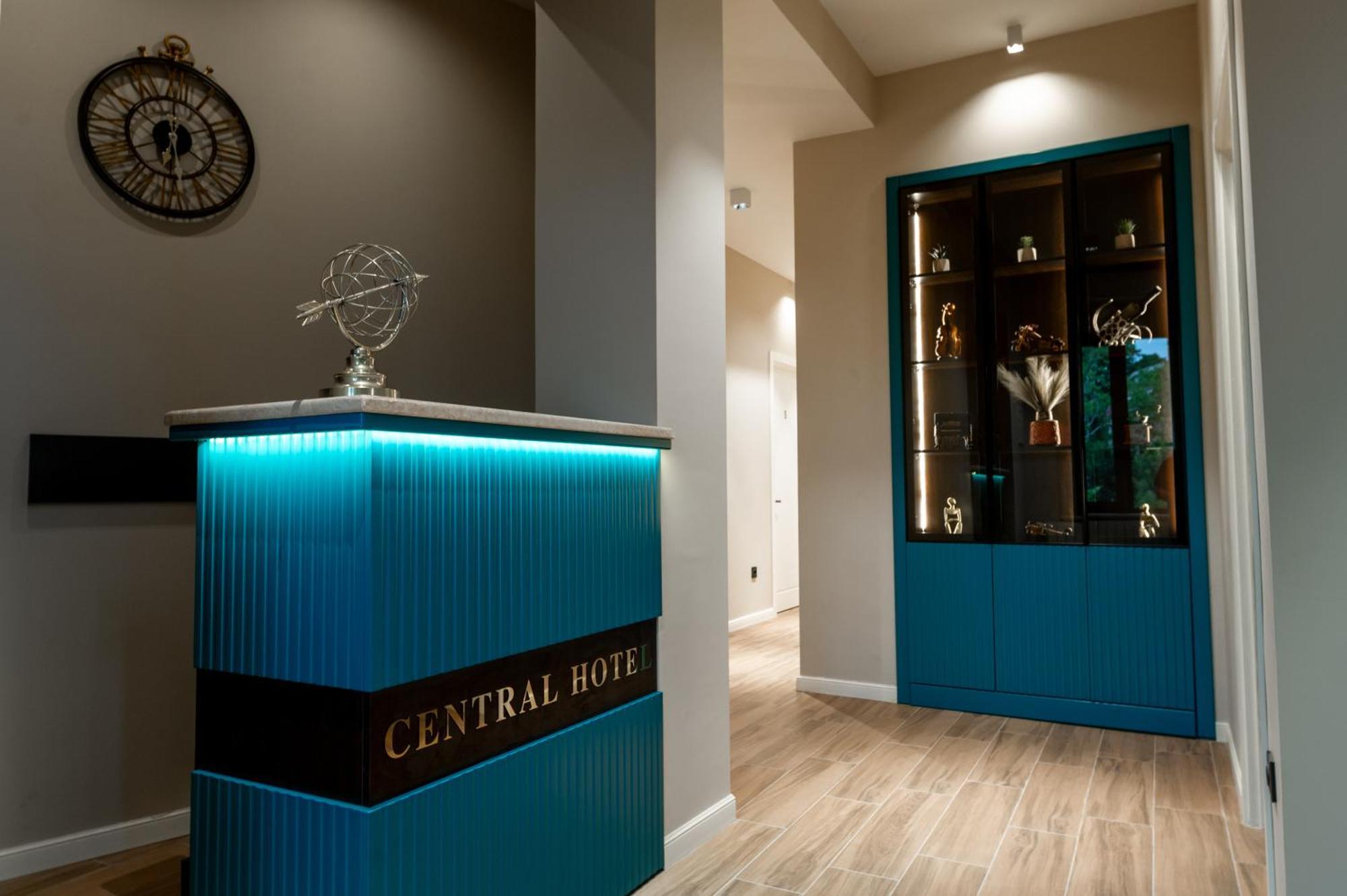 Central Hotel Kutaisi Exterior foto